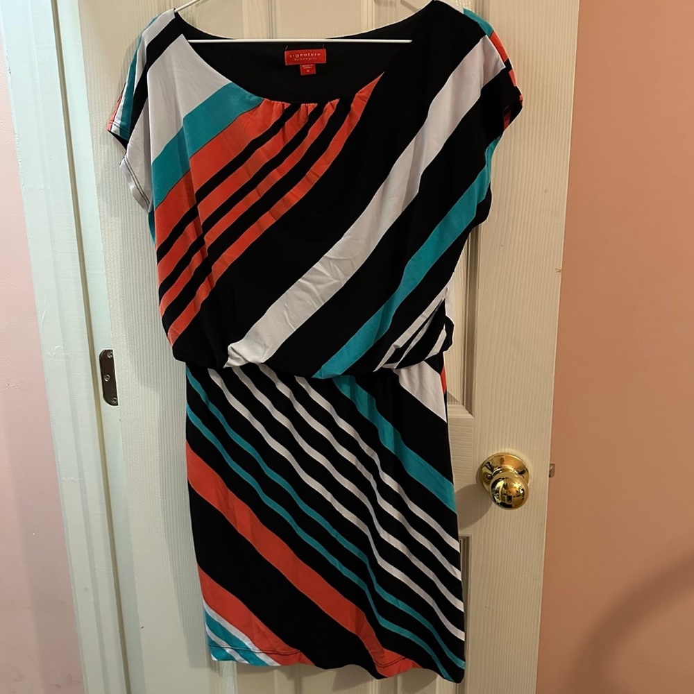 Women’s Signature by Sangria Dress Medium